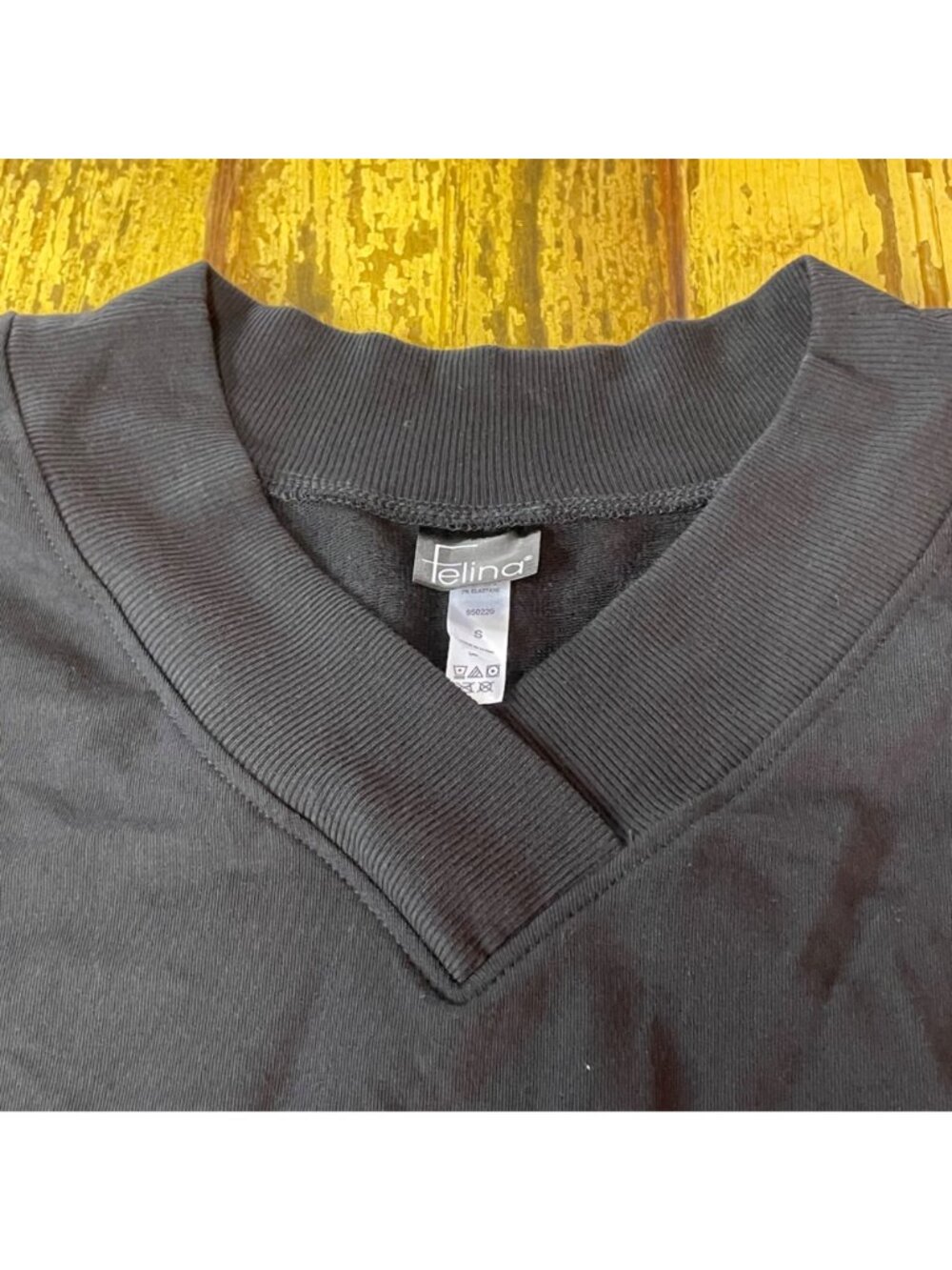 Felina Kimora V-Neck Sweatshirt Pajama Top Sz SM Lounge Comfort Relax Black - Picture 3 of 5